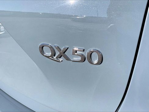 Used 2024 INFINITI QX50 Luxe image 7