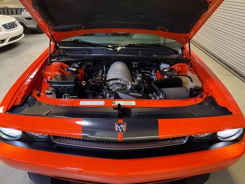Used 2009 Dodge Challenger SRT8 w/ SRT Option Group II image 33