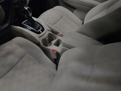 Used 2018 Nissan Rogue Sport SV AWD/4WD image 26