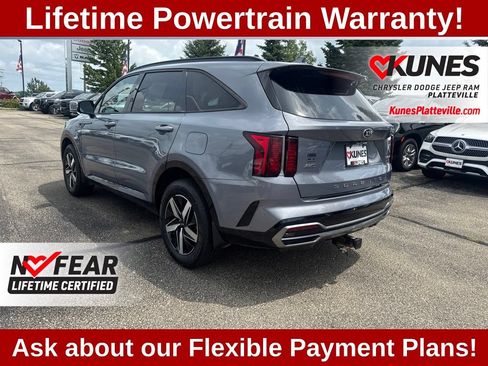 Used 2021 Kia Sorento EX w/ Panoramic Sunroof Package AWD/4WD image 9