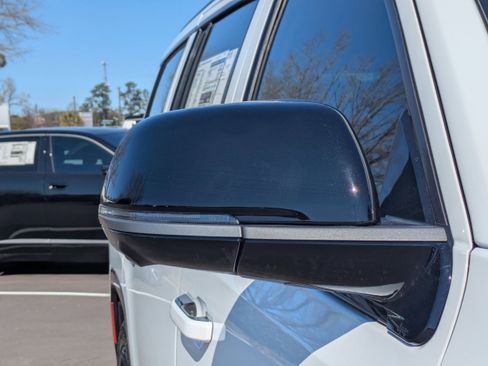 New 2026 Jeep Grand Wagoneer Limited image 13