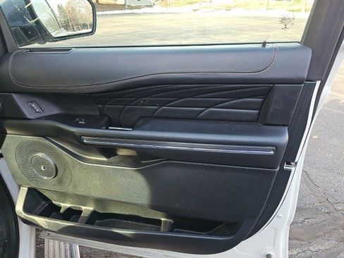 Used 2021 Ford Expedition Platinum image 15