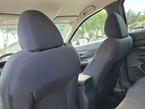 Certified 2025 Nissan Kicks SV w/ Illumination Package FWD image 18