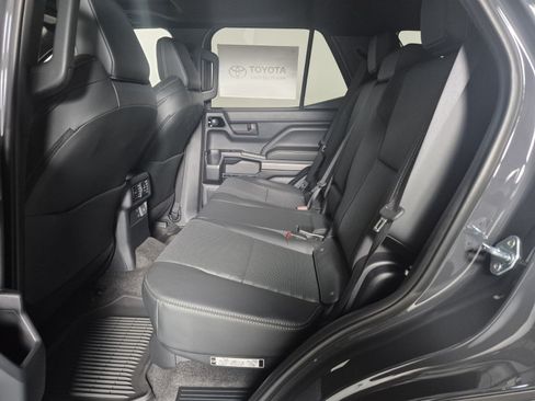 New 2026 Toyota 4Runner Limited AWD/4WD image 31