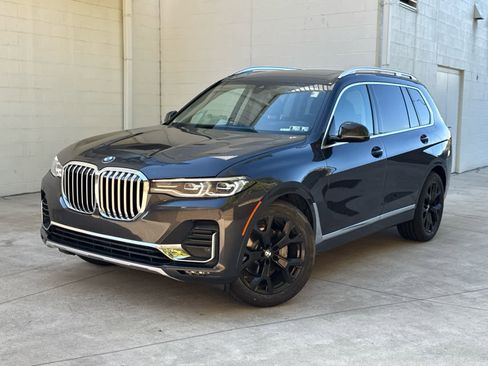Certified 2022 BMW X7 xDrive40i image 1