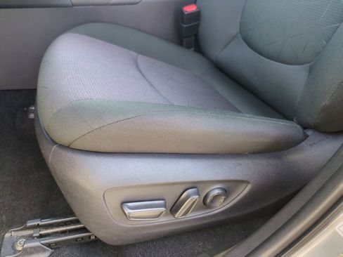Used 2025 Toyota RAV4 XLE AWD/4WD image 14
