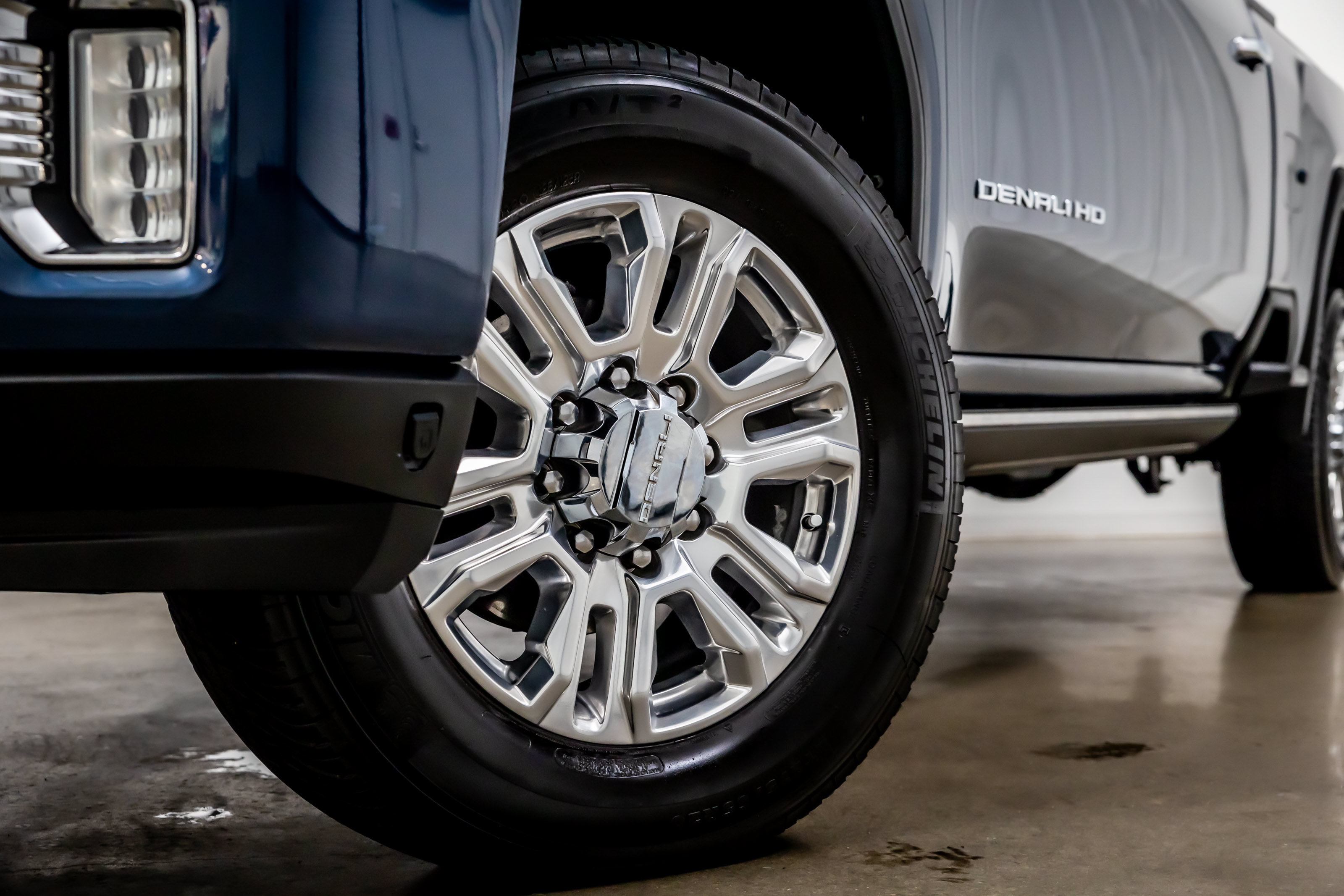 Used 2021 GMC Sierra 2500 Denali w/ Denali Ultimate Package AWD/4WD image 24