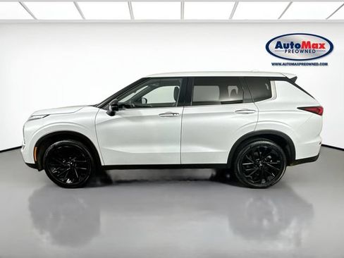 Used 2024 Mitsubishi Outlander SE Black Edition AWD/4WD image 9