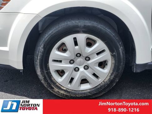 Used 2018 Dodge Journey SE w/ Popular Equipment Group FWD image 13