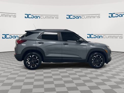 Used 2021 Chevrolet TrailBlazer LT FWD image 9