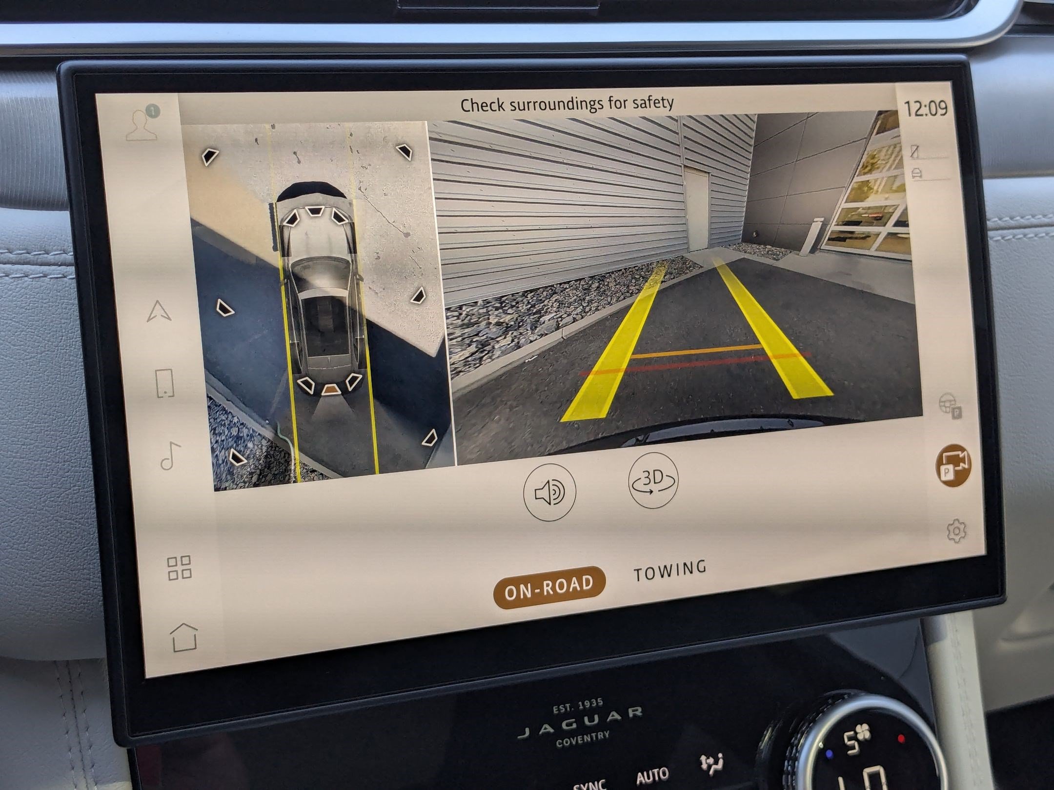 New 2026 Jaguar F-PACE R-Dynamic S AWD/4WD image 21