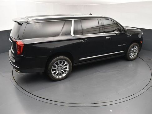 Used 2021 GMC Yukon XL Denali AWD/4WD image 17