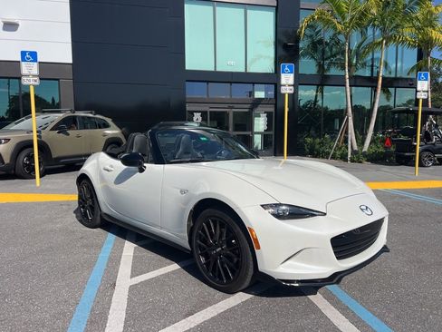 Used 2023 MAZDA MX-5 Miata Club w/ Brembo/BBS Recaro Package image 7