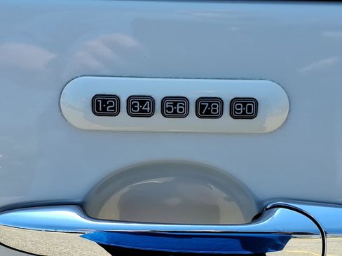 Used 2012 Lincoln MKZ Hybrid FWD image 11