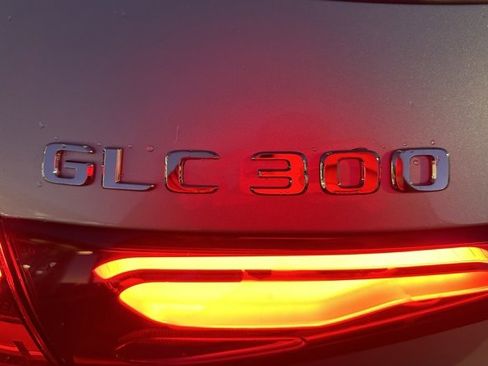 New 2026 Mercedes-Benz GLC 300 4MATIC image 9