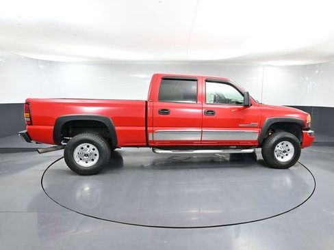 Used 2005 GMC Sierra 2500 SLT w/ Heavy-Duty Power Package image 3