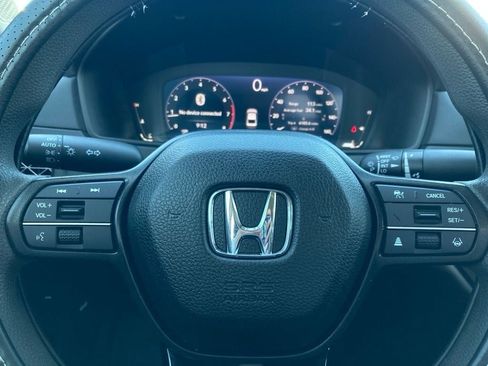 Used 2025 Honda Accord SE image 19
