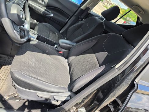 Used 2021 Nissan Kicks SV FWD image 6