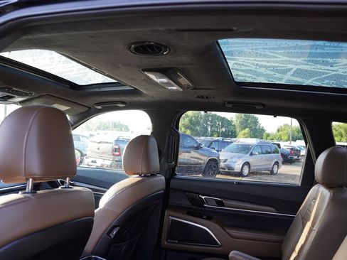 Used 2021 Kia Telluride SX w/ SX Prestige Package AWD/4WD image 6