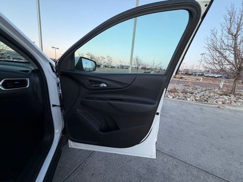 Used 2024 Chevrolet Equinox LT image 27