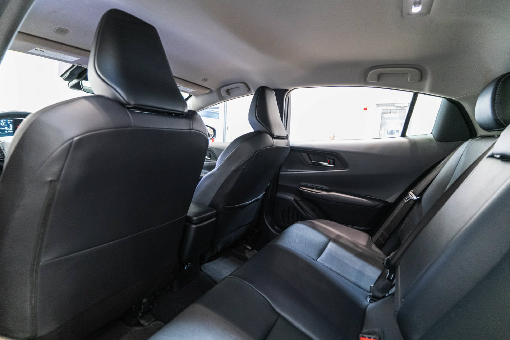 Certified 2025 Toyota Prius XLE FWD image 14