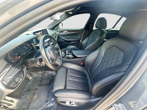 Used 2023 BMW 540i w/ M Sport Package image 21