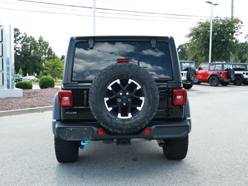 Used 2024 Jeep Wrangler Unlimited Rubicon 4xe AWD/4WD image 6