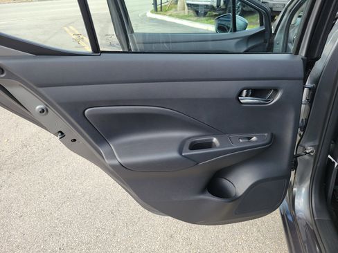 Used 2025 Nissan Versa SV image 24