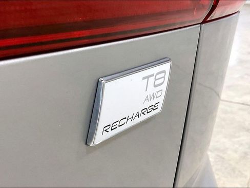 Used 2023 Volvo XC60 T8 Ultimate image 24