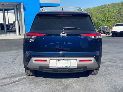 Used 2023 Nissan Pathfinder Platinum image 6