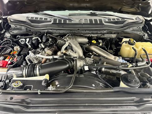 Used 2020 Ford F450 Lariat w/ FX4 Off-Road Package AWD/4WD image 29