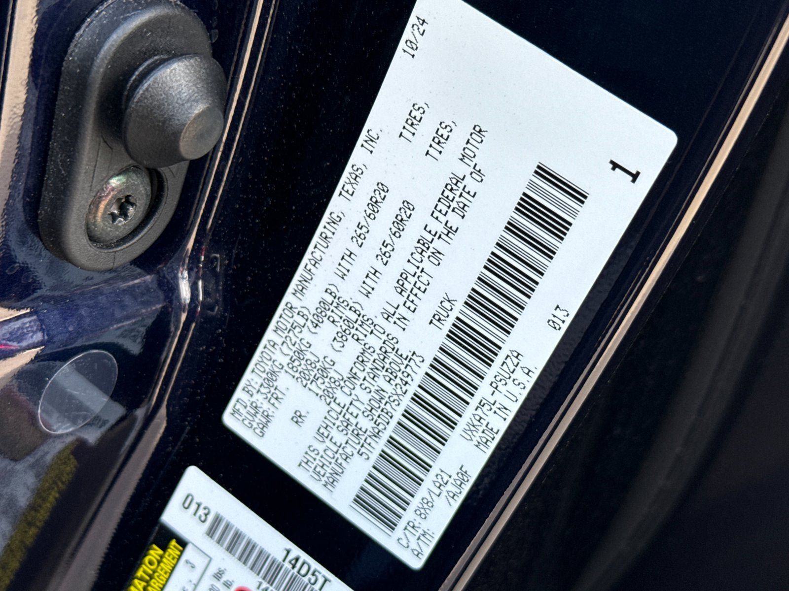 New 2025 Toyota Tundra Platinum AWD/4WD image 32