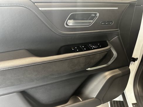 New 2026 INFINITI QX80 Luxe image 16