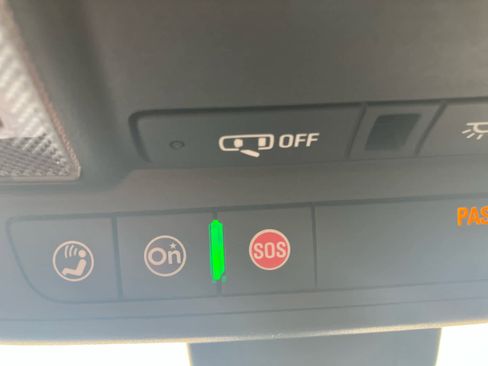 Used 2022 Chevrolet Equinox RS w/ RS Leather Package FWD image 21