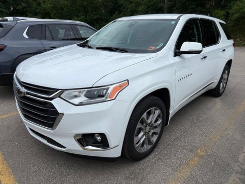 Used 2020 Chevrolet Traverse Premier w/ LPO, Floor Liner Package FWD image 5