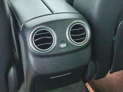 Used 2021 Mercedes-Benz E 350 4MATIC Sedan image 19