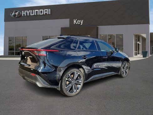 Used 2023 Toyota bZ4X Limited image 4