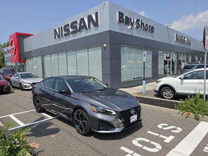 Certified 2025 Nissan Altima 2.5 SR
