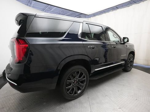Used 2024 GMC Yukon SLT w/ SLT Luxury Package AWD/4WD image 36