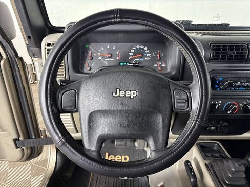 Used 2004 Jeep Wrangler Rubicon AWD/4WD image 17