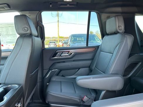 New 2026 GMC Yukon Denali AWD/4WD image 25