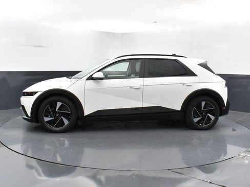 New 2025 Hyundai Ioniq 5 SEL image 9