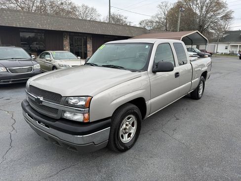 Used 2004 Chevrolet Silverado 1500 W/T RWD image 8