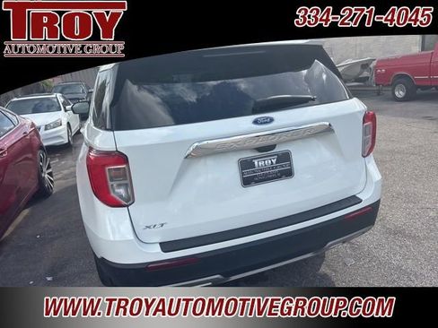 Used 2020 Ford Explorer XLT w/ Equipment Group 202A image 7