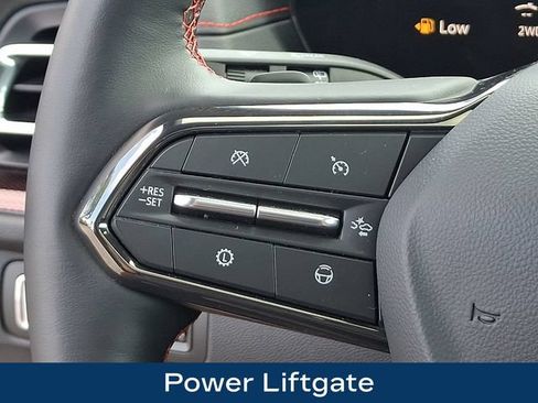 Used 2026 Chevrolet Traverse RS w/ LPO, Floor Liner Package AWD/4WD image 7
