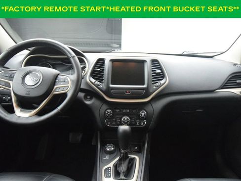 Used 2017 Jeep Cherokee Limited AWD/4WD image 4