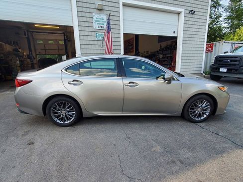 Used 2018 Lexus ES 350 w/ Premier Package FWD image 8