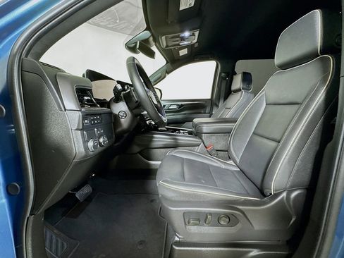Certified 2025 Chevrolet Suburban Premier RWD image 20
