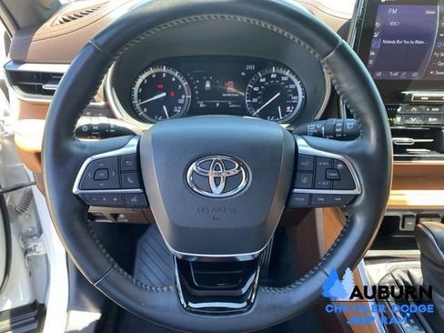 Used 2020 Toyota Highlander Platinum AWD/4WD image 39