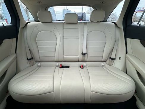 Used 2021 Mercedes-Benz GLC 300 4MATIC image 16